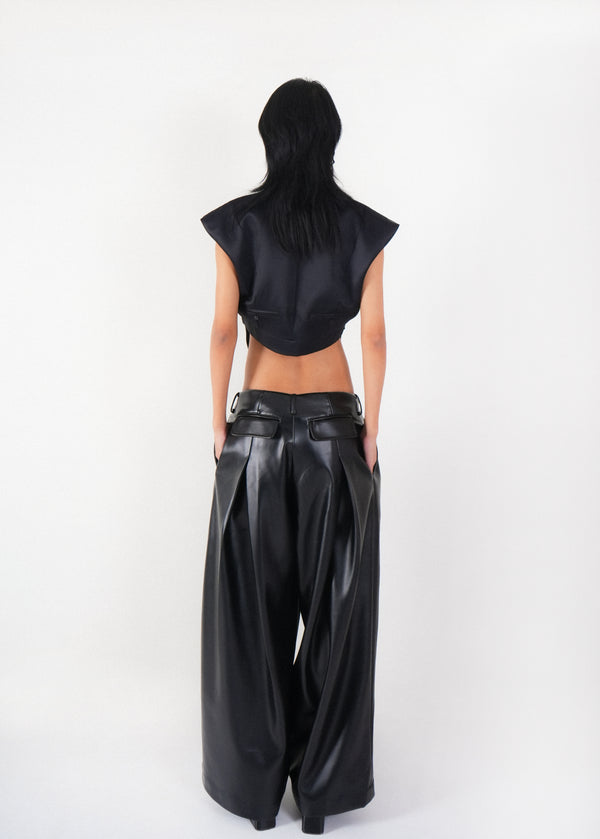 The Sculpt Crop Vest