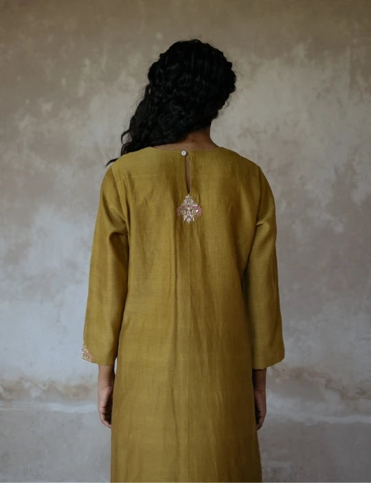 IRA KURTA SET