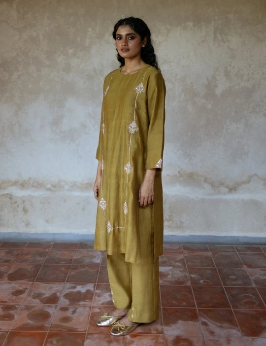 IRA KURTA SET