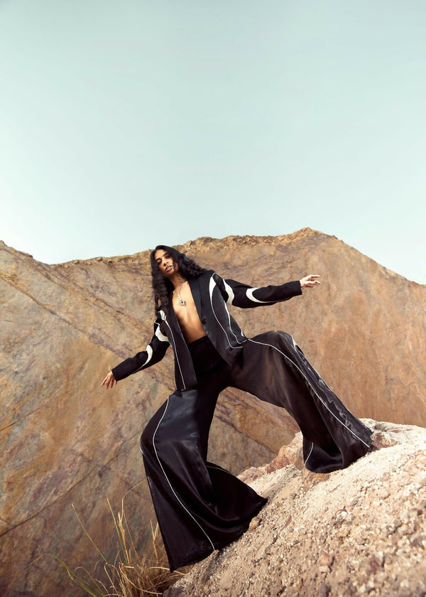 THE MORPHIC MIRAGE BLAZER