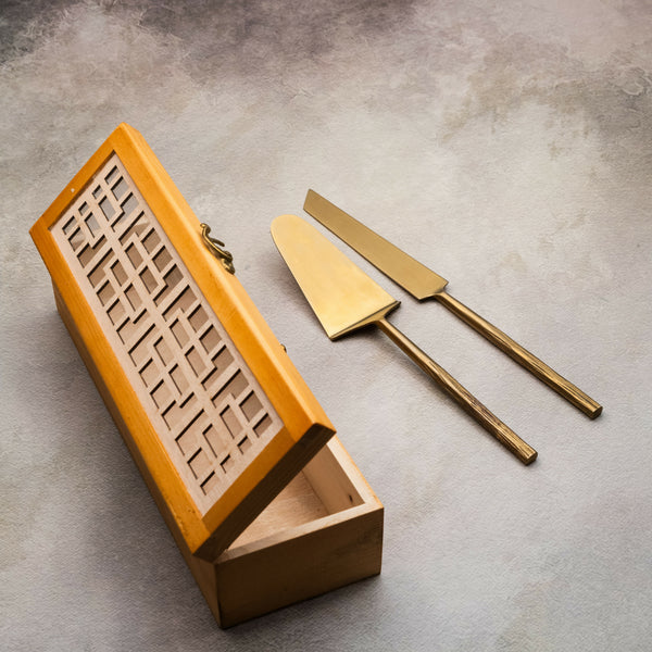 Matte Gold Cake Knife Set