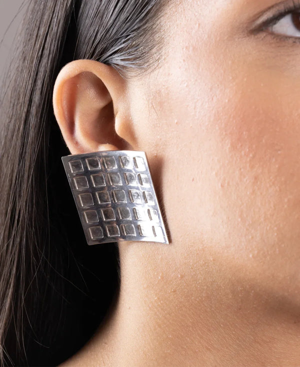 Kitthh Mega Studs Silver