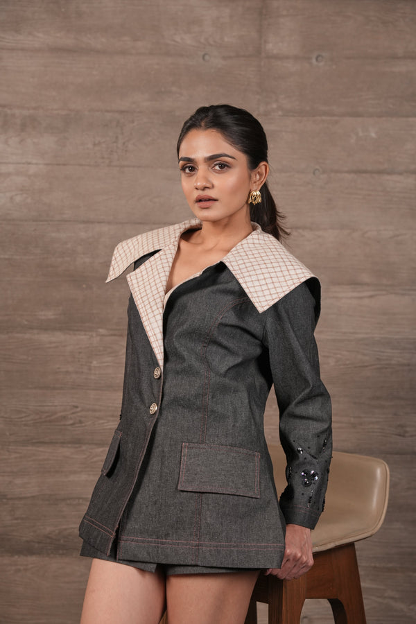 Checkered trench