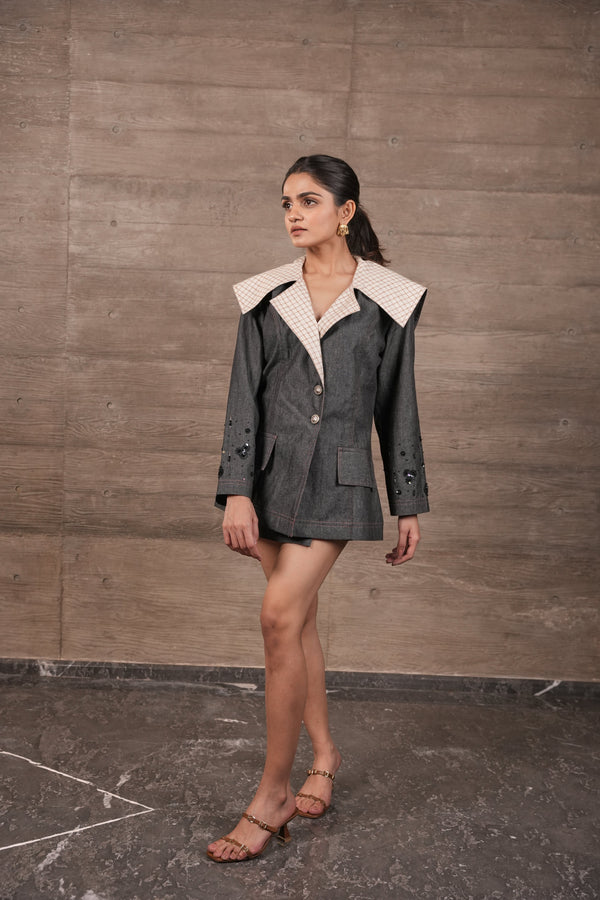Checkered trench
