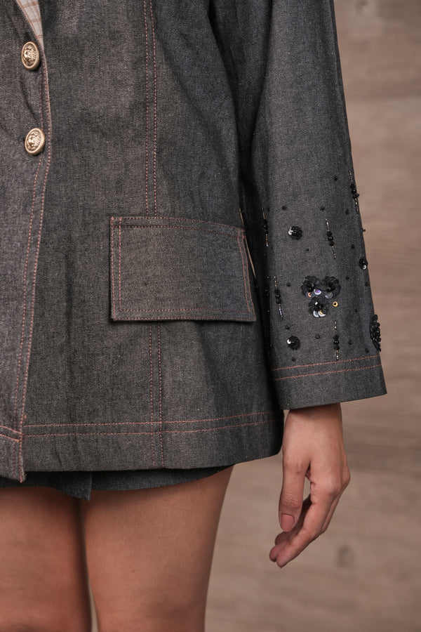 Checkered trench