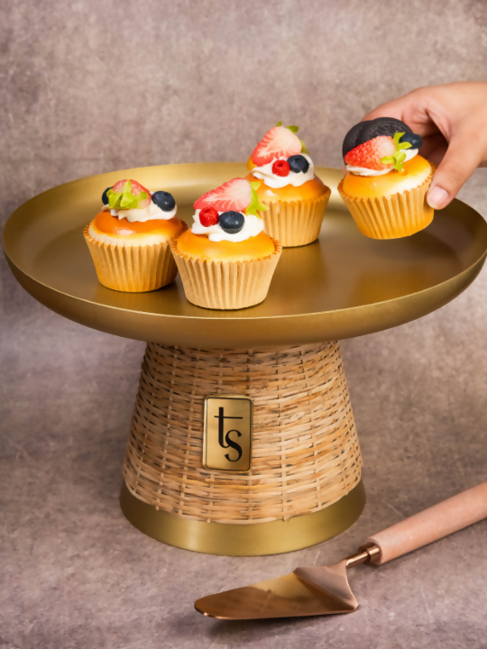 Wicker & Metal Cake Stand