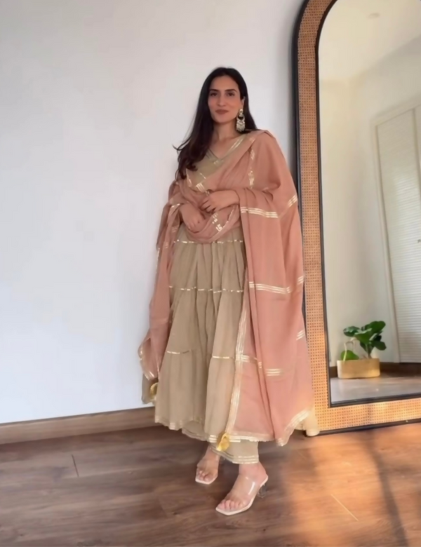 Urmi Faiza Kurta Set