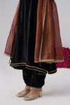 Nazli Set