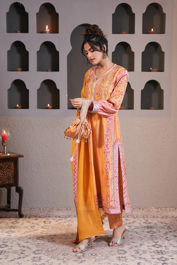 Mehreen Gulabi Kurta Set With Dupatta
