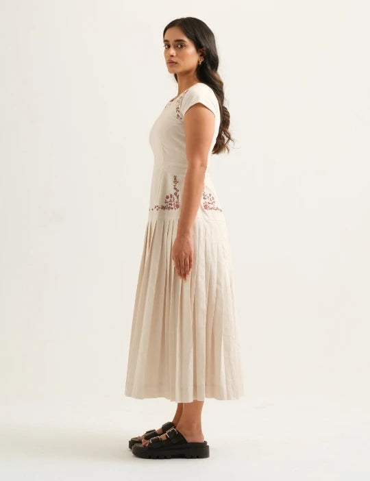 NURI PLEATED DRESS
