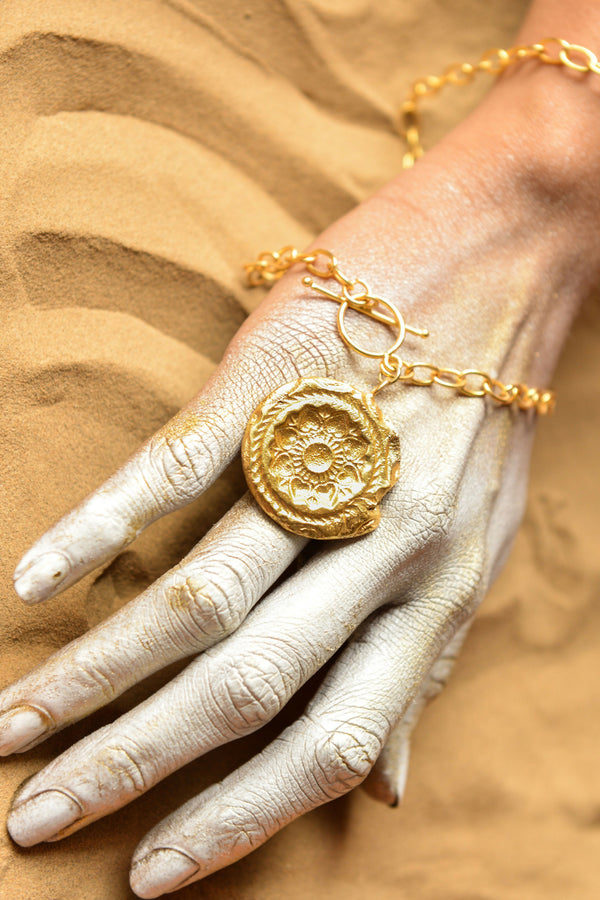 Fossil Shackle 4