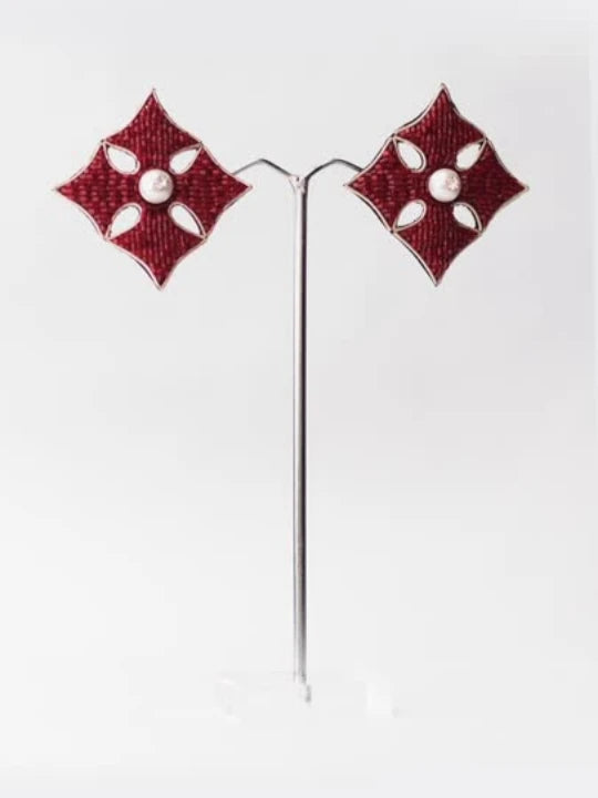 Macro Diamond stud Earrings