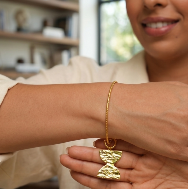 dainty-dahlia-bracelet-bag-charm
