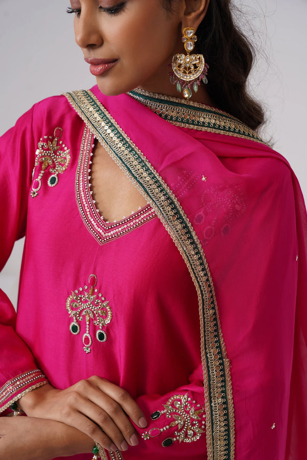 Inaara Set