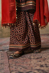 Siyah Sitara Kurta Set With Dupatta