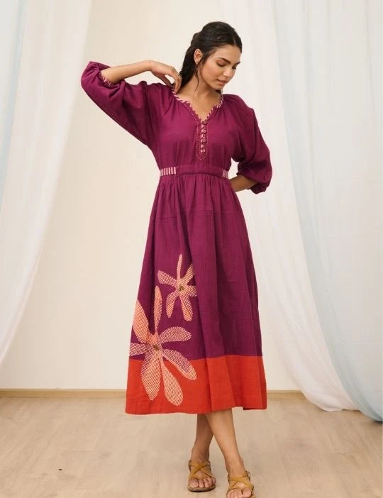 Dual tone gathered midi dress