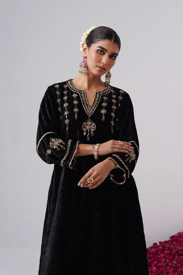 Nazli Set