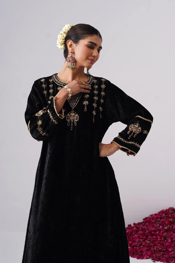 Nazli Set