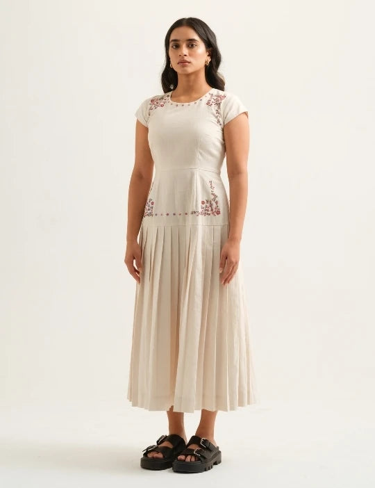 NURI PLEATED DRESS