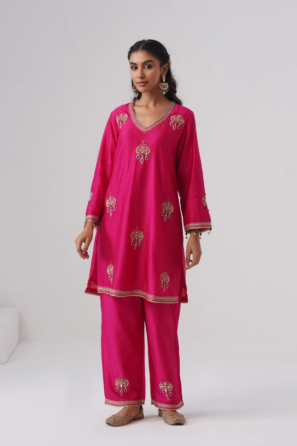 Inaara Set