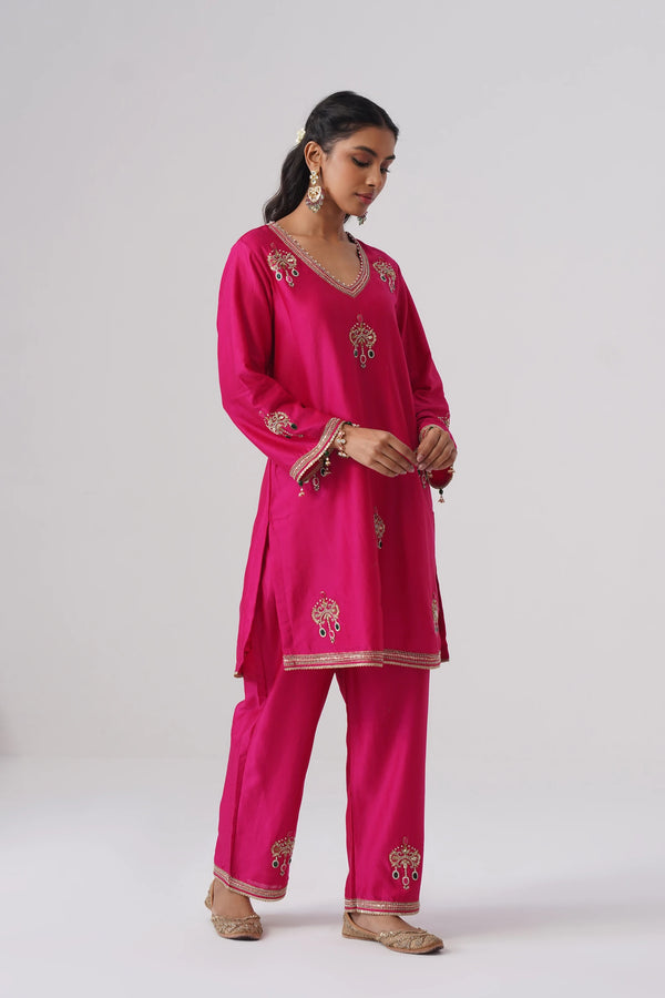 Inaara Set
