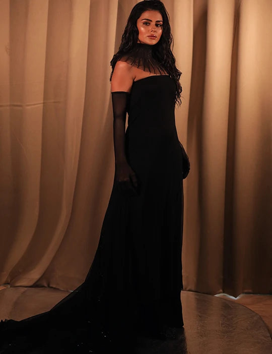 STRUCTURED NECKLACE