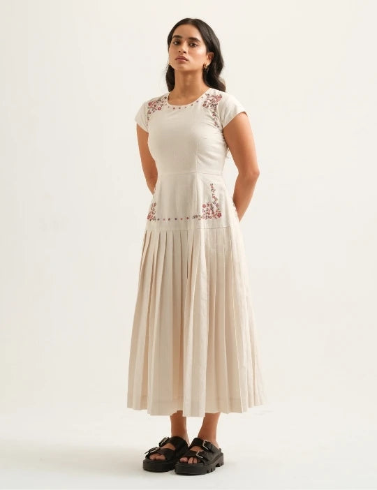 NURI PLEATED DRESS