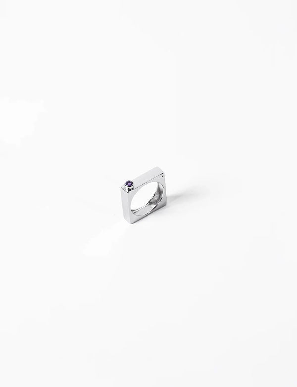Edge Ring with Gem Silver