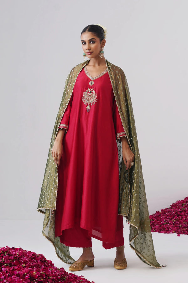 Surkh Set