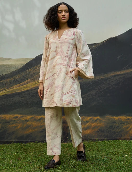 Pink Foliage Kurta And Straight Trousers Set