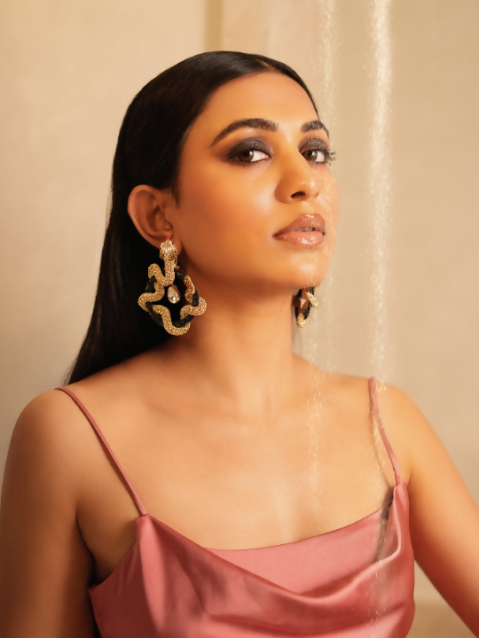 Black snake earrings