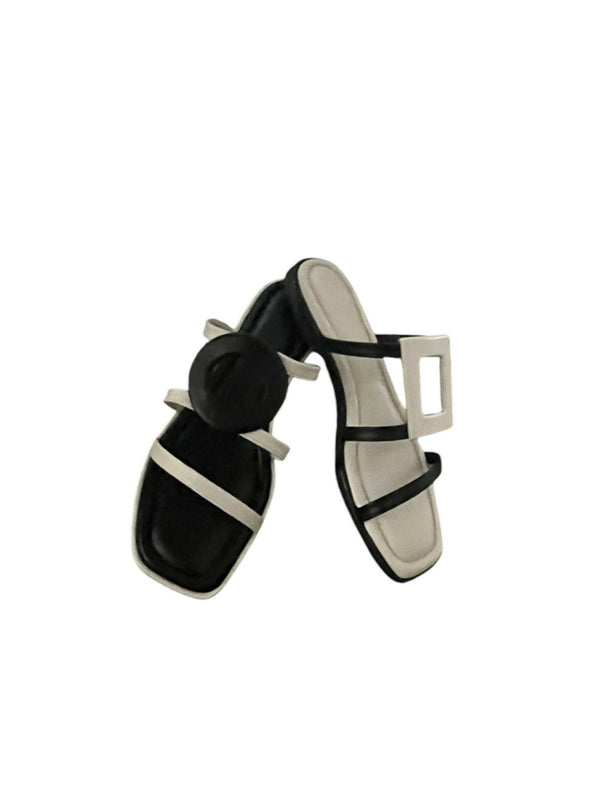 Monochrome Signature Flats